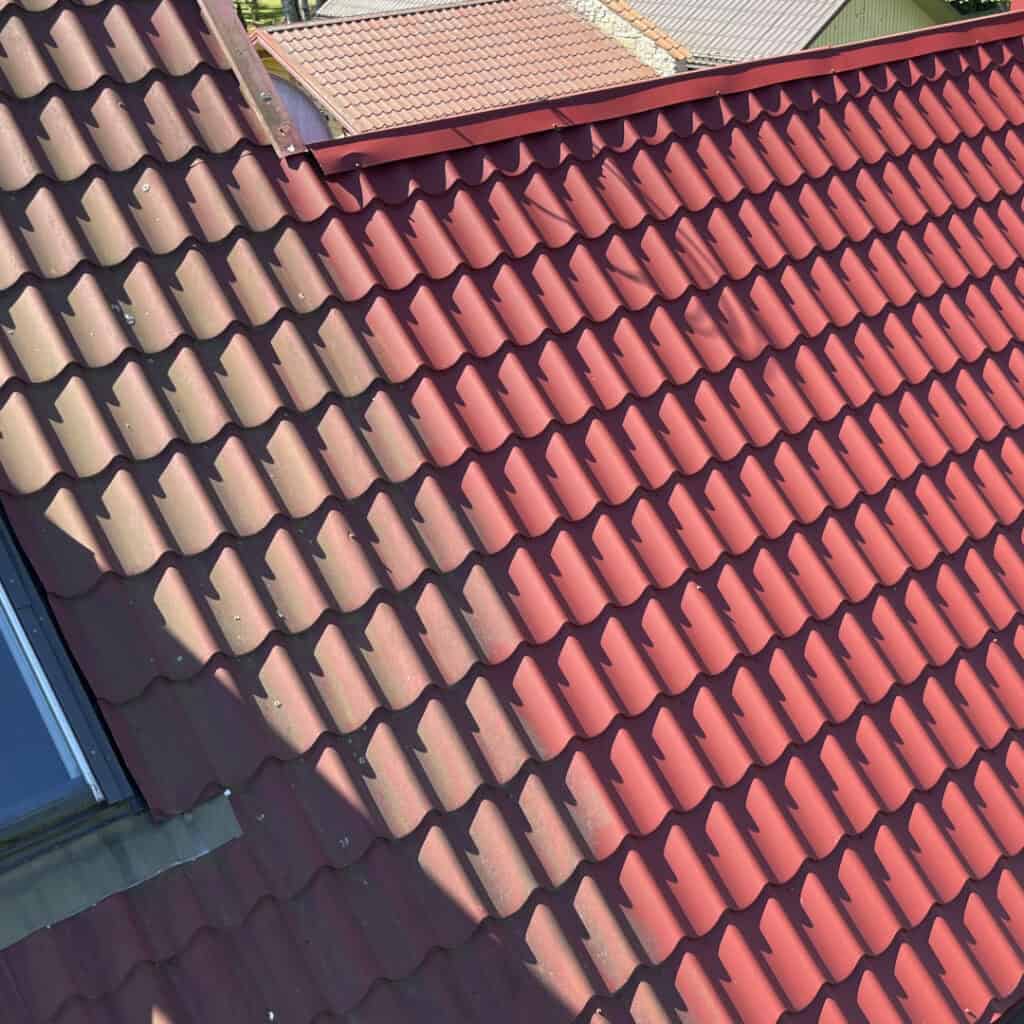 Ida-Virumaal, Kohtla Järvel katuse värvimine - Professionaalse värvimistöö ajal